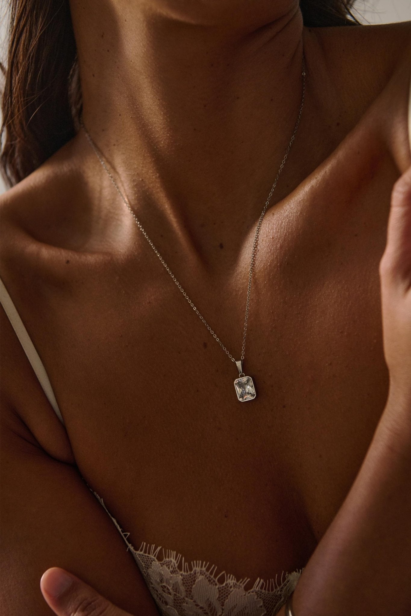 DAWNÉ NECKLACE