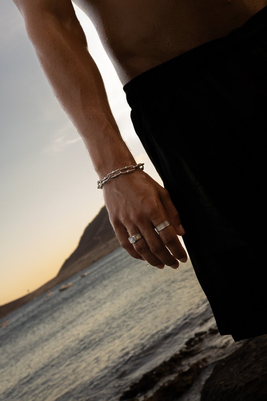 ESSENCE 12MM BRACELET