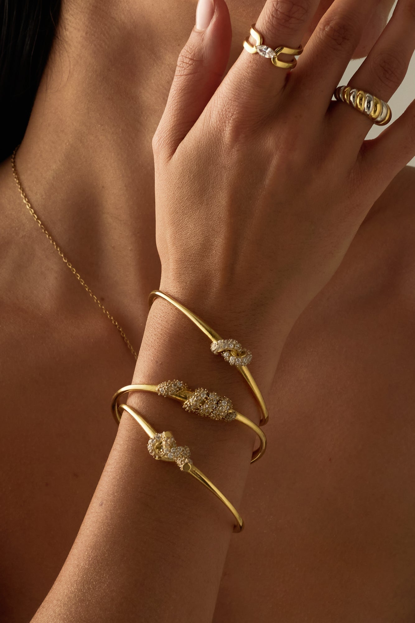 ESSENCE BRACELET