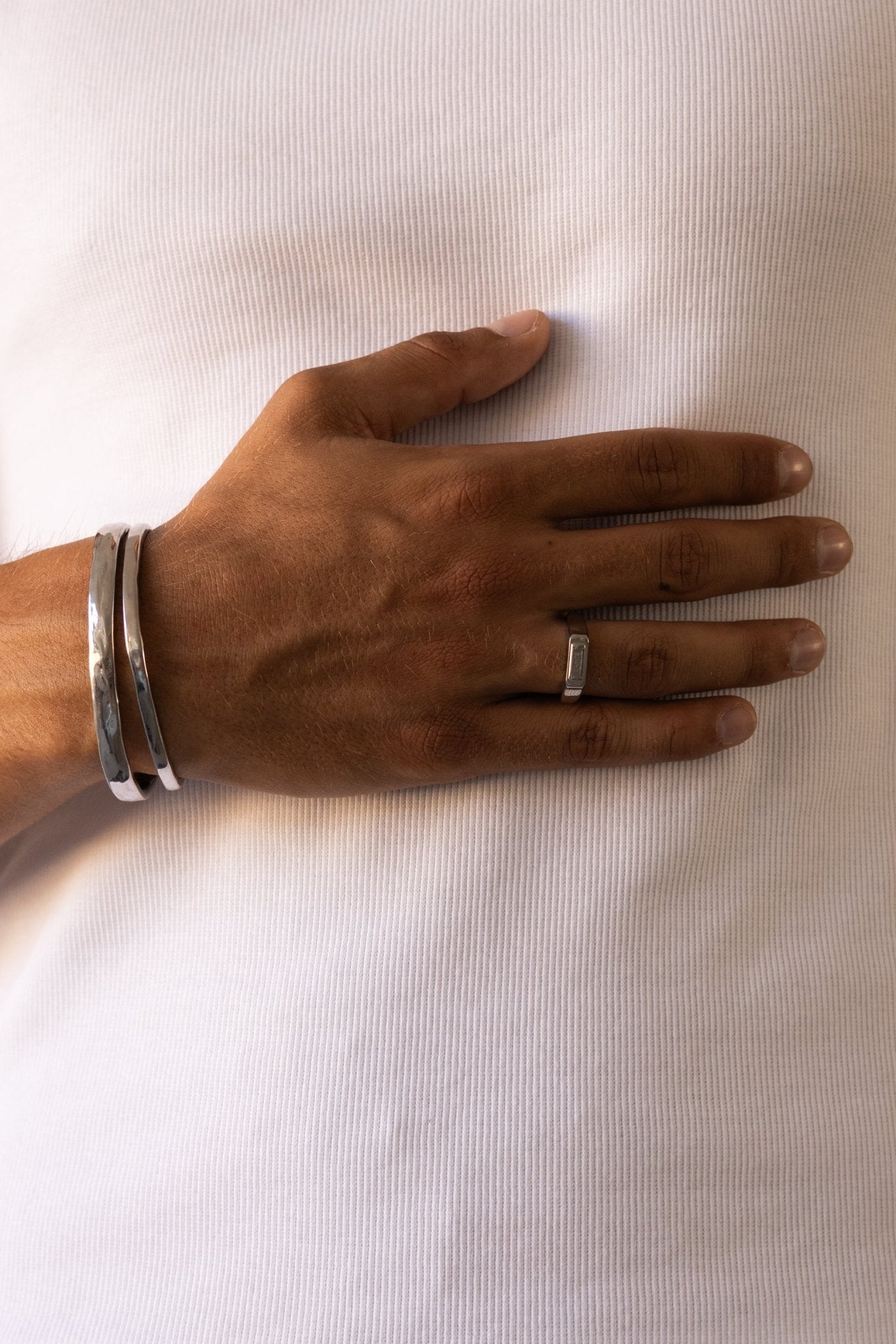 ESSENTIAL RING