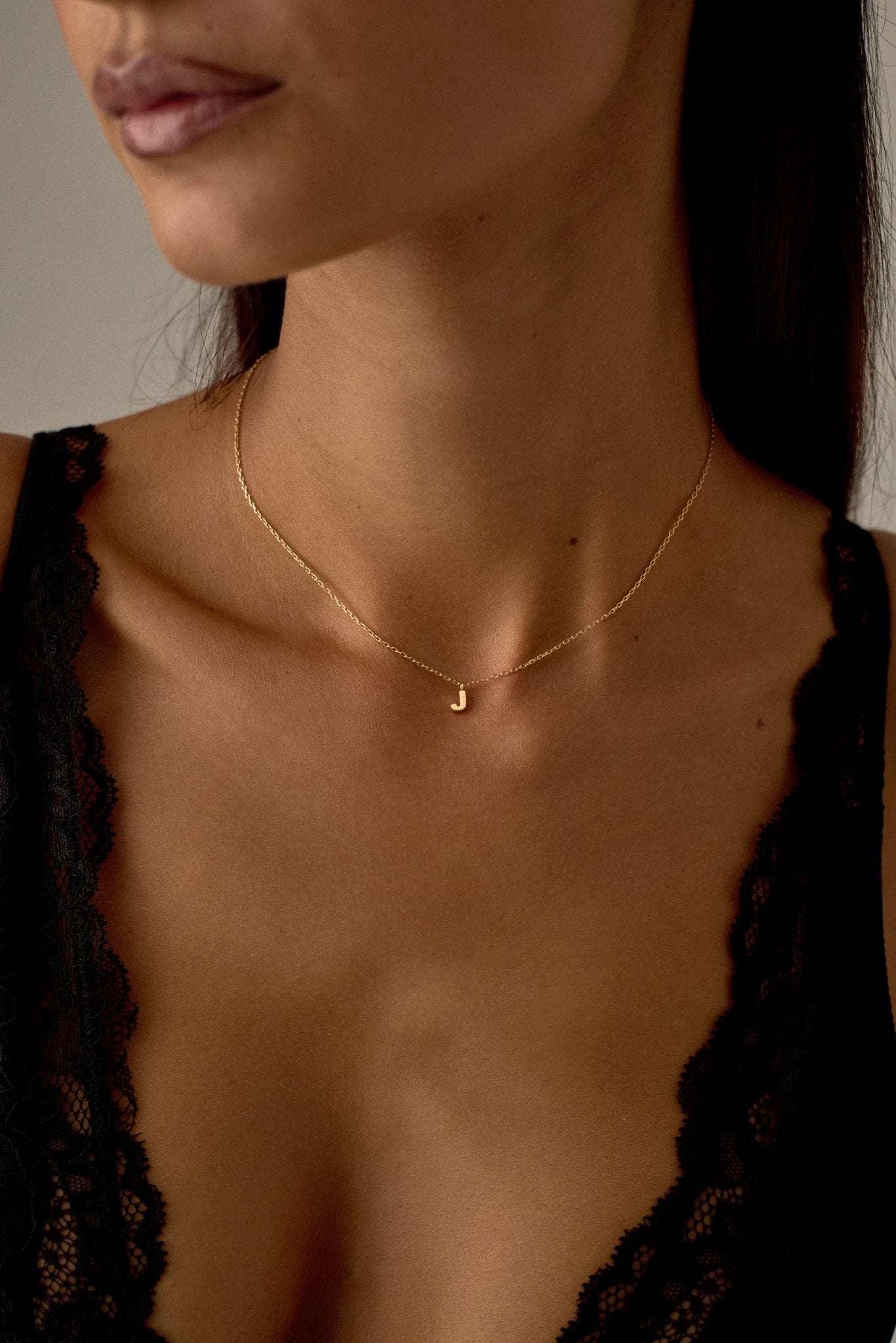 LETTER POLISHED NECKLACE (A-Z)
