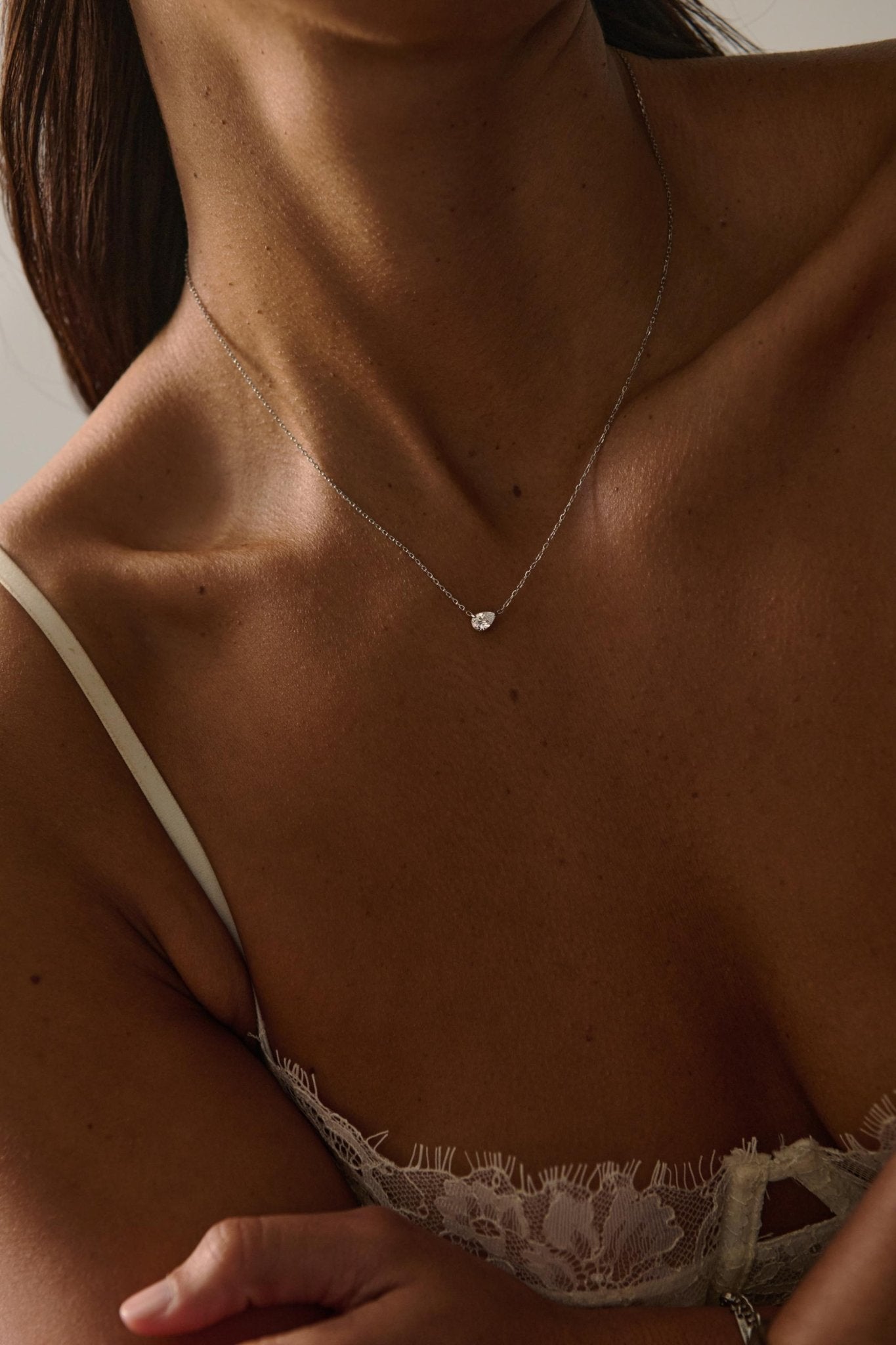 VALE NECKLACE