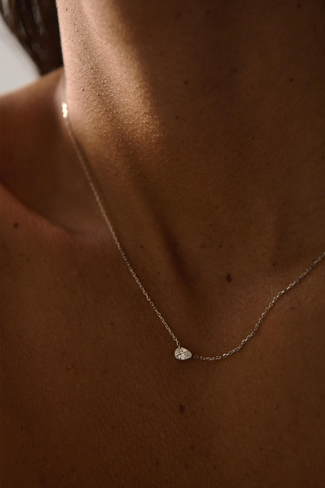 VALE NECKLACE
