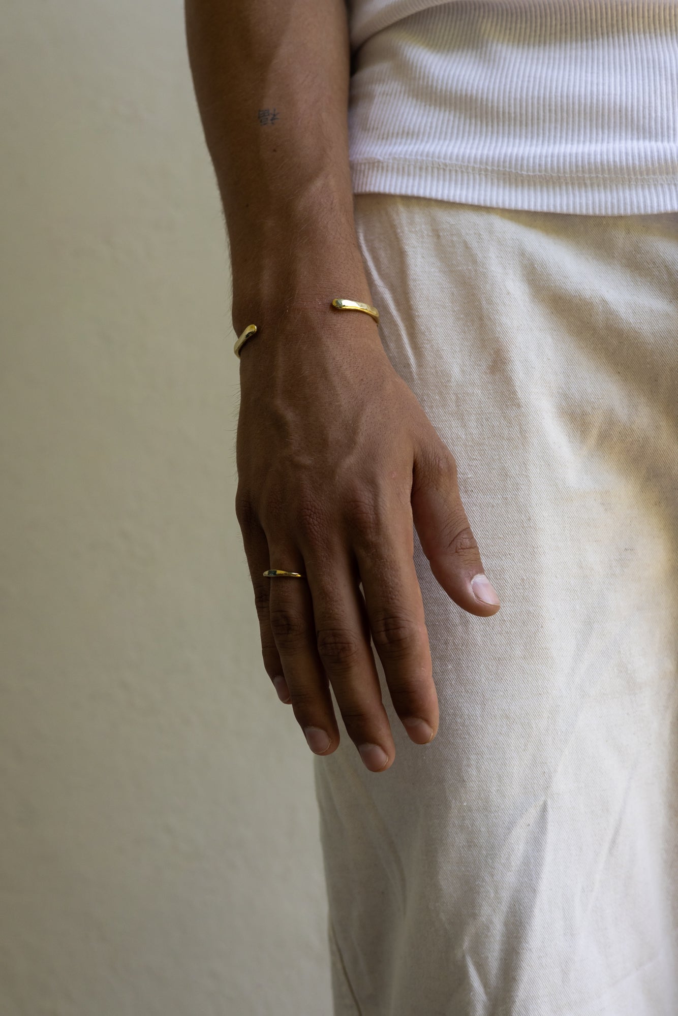 WHISPER RING