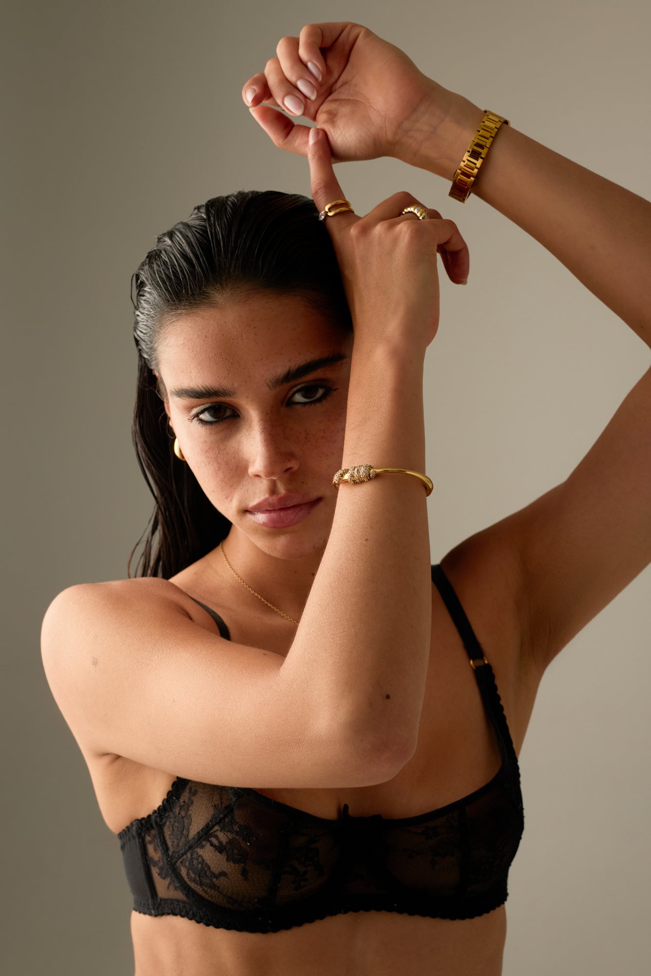 ESSENCE BRACELET