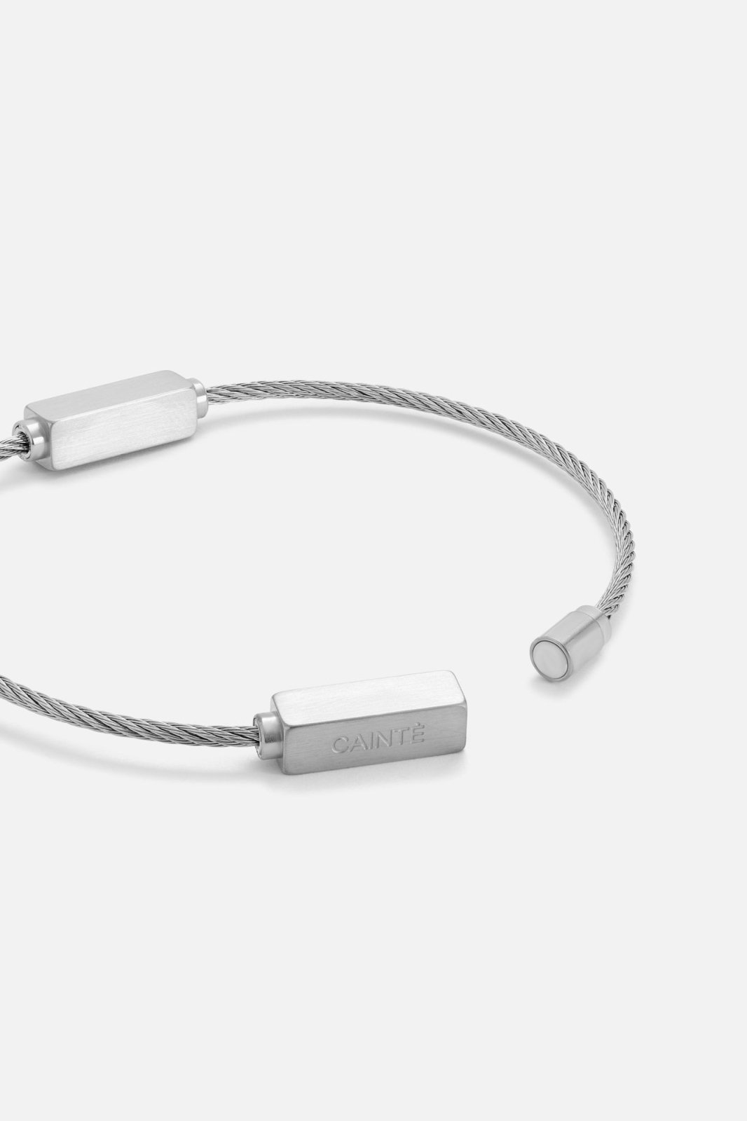 MAGNET CABLE BRACELET BRUSHED