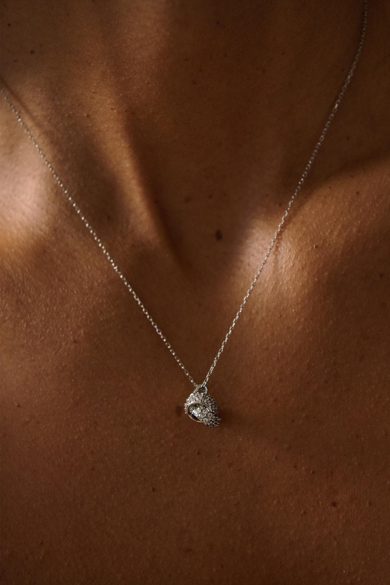 VAINE NECKLACE