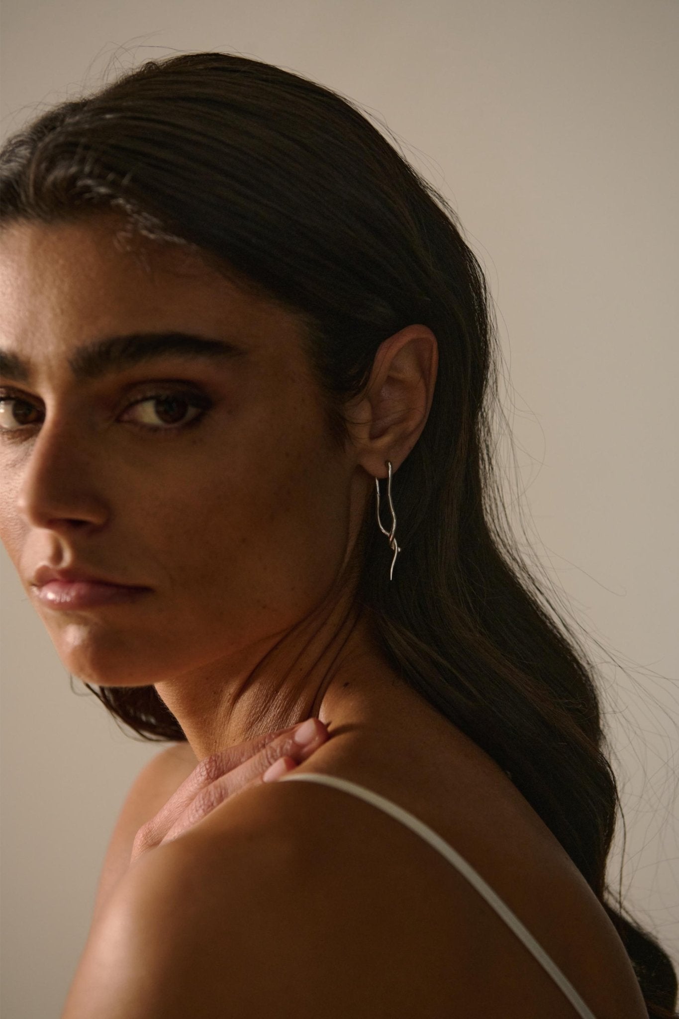 POISE EARRINGS