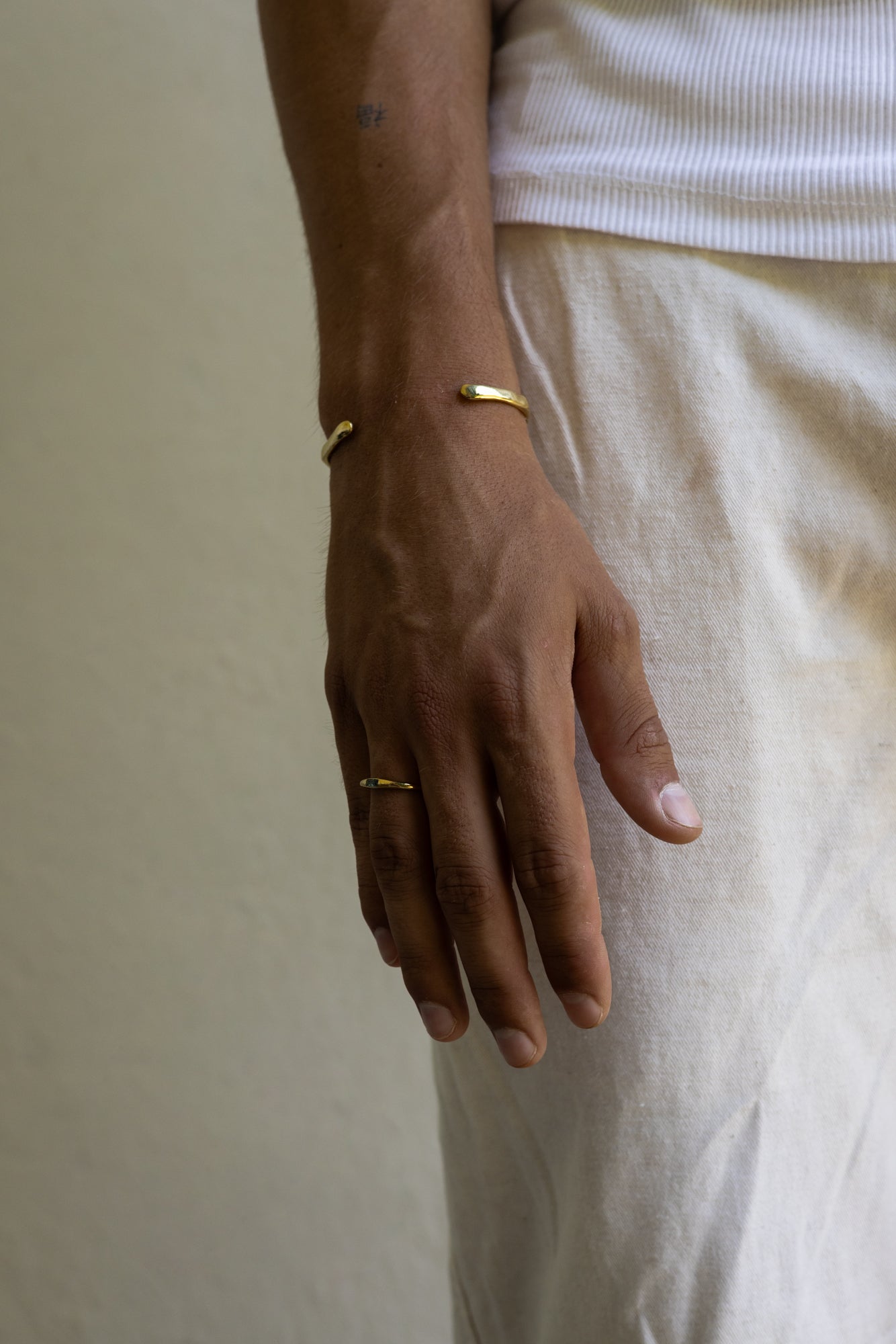 WHISPER RING